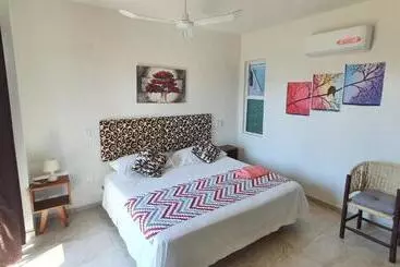 هتل Carri Surf Studio