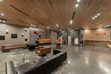 هتل J Metropolis