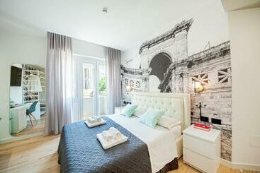 Пансион Eleonore Elegant Rooms