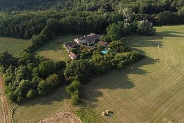 פנסיון Y Revenir Chambres « ailleurs et En Face »