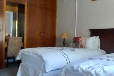 Hotel Kwa Dlamathe Guesthouse