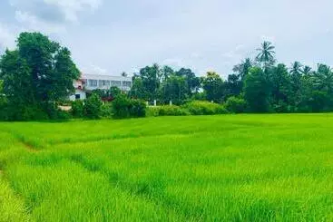 Hotelli Ruwanara Royal Majestry