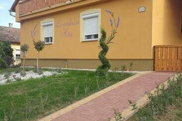 Pensjonat Levendulás Ház