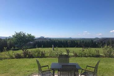 Pension Penzion Lomská Vyhlídka