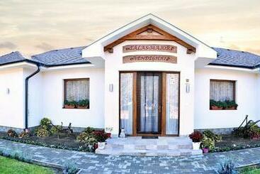 Pensjonat Tálas Major Vendégház