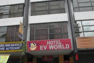 בית מלון כפרי Zamburger Sungai Besi