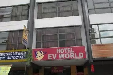 هتل Zamburger Sungai Besi