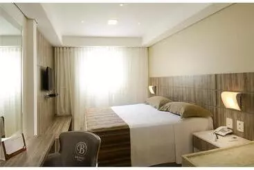 Profissionalle Hotel São Luís