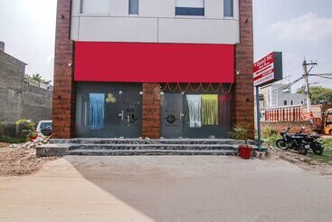 Fabhotel Hc South Crown