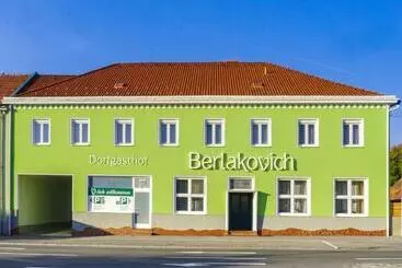 Hotelli Dorfgasthof Berlakovich