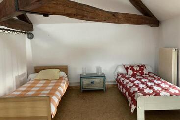 膳宿费 L Estivante