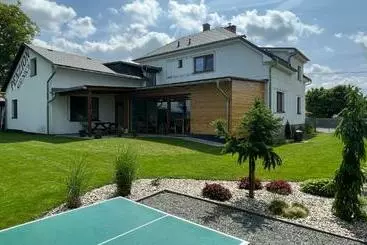 Majatalo Penzion 411