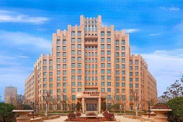 Отель Four Points By Sheraton Luohe
