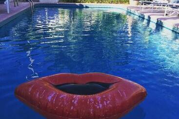 בית מלון כפרי Casitas Coral Ridge