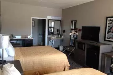 בית מלון כפרי Scottish Inn & Suites Cotulla, Tx