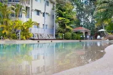 Sanctuary Lake Apartments