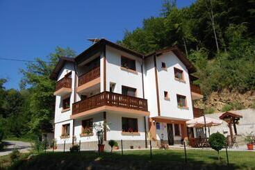 Pensionat Guest House Savina