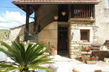 Aamiaismajoitus (B&B) Chambre D Hôtes Des 3 Ifs