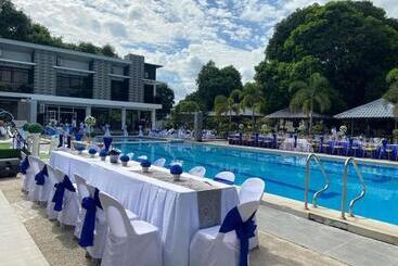 L’hyacinth Hotel And Resort