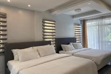 L’hyacinth Hotel And Resort