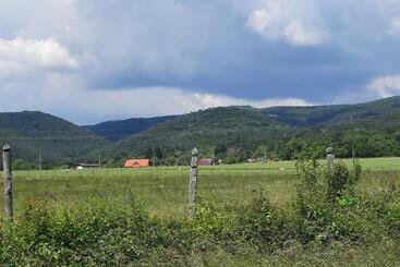 Pensjonat Sasfészek Pihenő