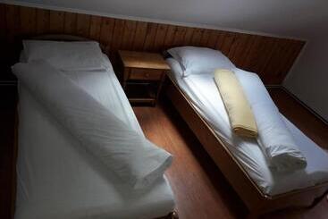 膳宿费 Casa Delureni