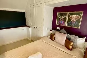 The Farm Rooms