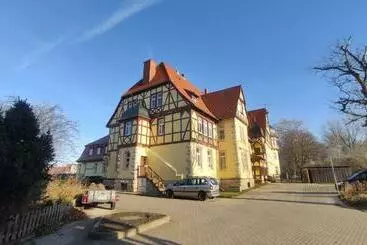 Aamiaismajoitus (B&B) Gasthof Zum Schloss