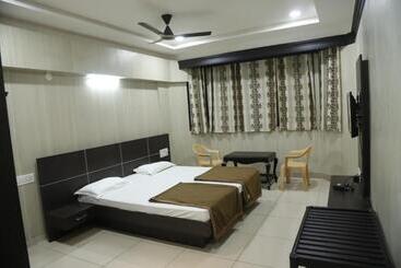 Hotel Staymaker Siddeshwara Comforts