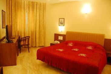 فندق Deepa Comforts