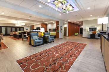 Отель Hampton Inn Marion