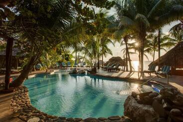 هتل Xanadu Island Resort