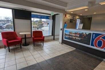 Motel 6 Leominster, Ma