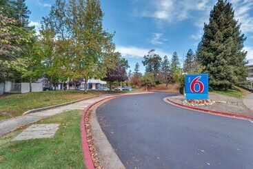 מוטל Park Inn By Radisson, Santa Rosa North