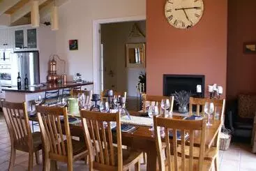 ベッドアンドブレックファースト The Summit Lodge