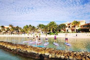 فندق Aventuras Club