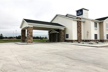 בית מלון כפרי Amerivu Inn And Suites   Crookston