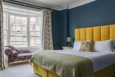 בית מלון כפרי The Bear