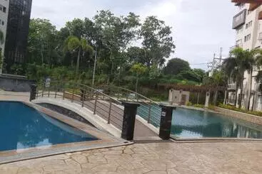 Apartmanszálloda Affordable Tagaytay Monteluce 2 Br Loft With Pool 81