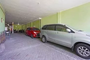 Hotel Oyo 91670 Mannsur Homestay Syariah