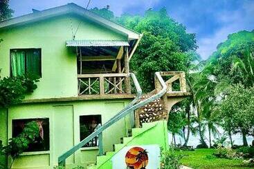 بنسيون Coral View Hostel