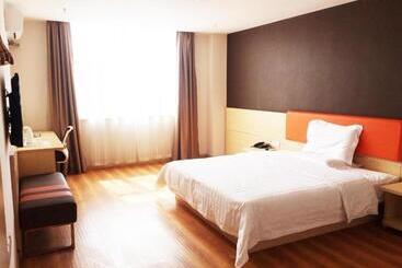 Hotel 7 Days Inn Hohhot Kaitai Market