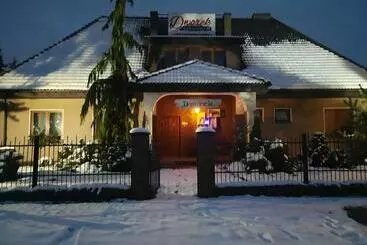 ホテル Dworek Zawadzkich