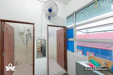 Hotel Island Backpackers