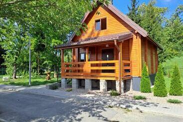 בית מלון כפרי Dom Wycieczkowy Na Stadionie