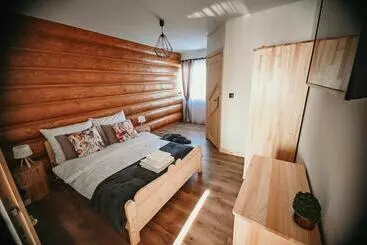 Aamiaismajoitus (B&B) Tarasówka U Zająca