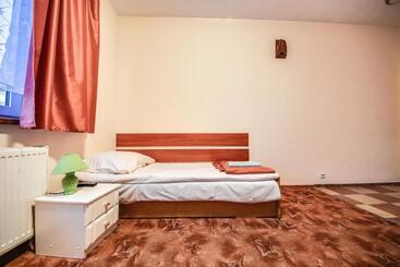 호텔 Gościniec Strwiąż