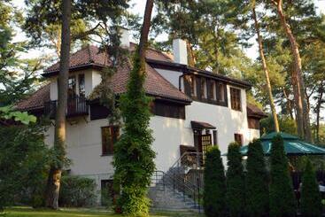 Hotel Leśny Dworek