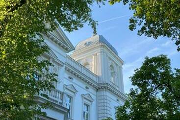 Hotel Stara Biblioteka