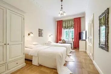 アパートホテル Pałac Zdunowo